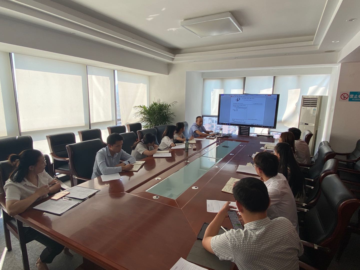 1-200RQ0033cR.jpg