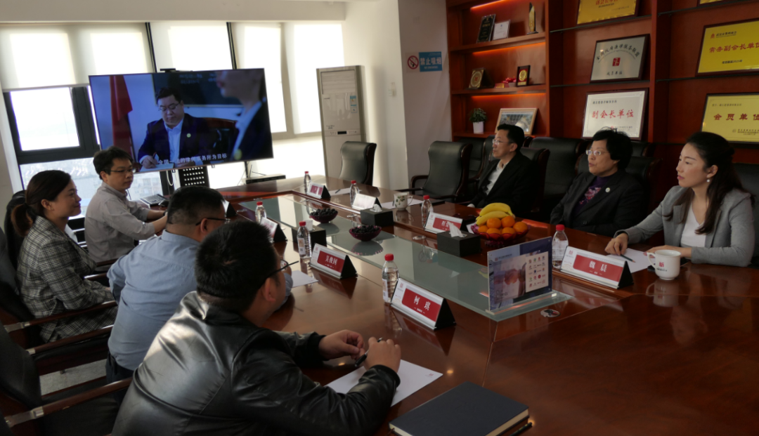 湖北省楚商联合会执行秘书长程爱芬一行亲临楚德律所，明确多个合作意向(图1)