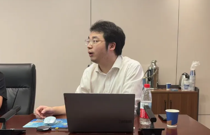 筑牢法治防线 护航工程建设——走进黄石国投法律讲座圆满成功(图2) 1-250ZQ0410K31.png