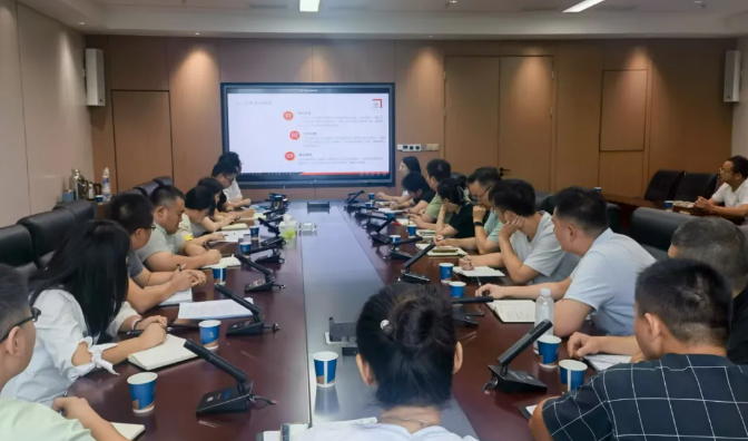 筑牢法治防线 护航工程建设——走进黄石国投法律讲座圆满成功(图3) 1-250ZQ04123453.png