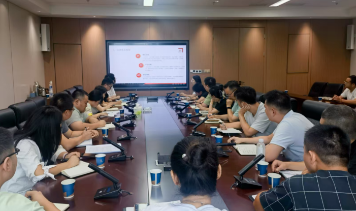 筑牢法治防线 护航工程建设——走进黄石国投法律讲座圆满成功(图3) 1-260313111635928.png