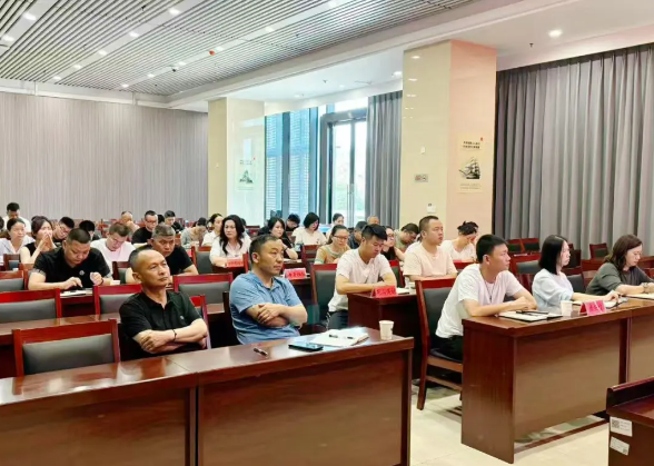 赋能基层法治“微治理”,激活矛盾调解“新动能”——庙山产业园法治专题讲座成功举办(图3) 1-260F31HP1119.png